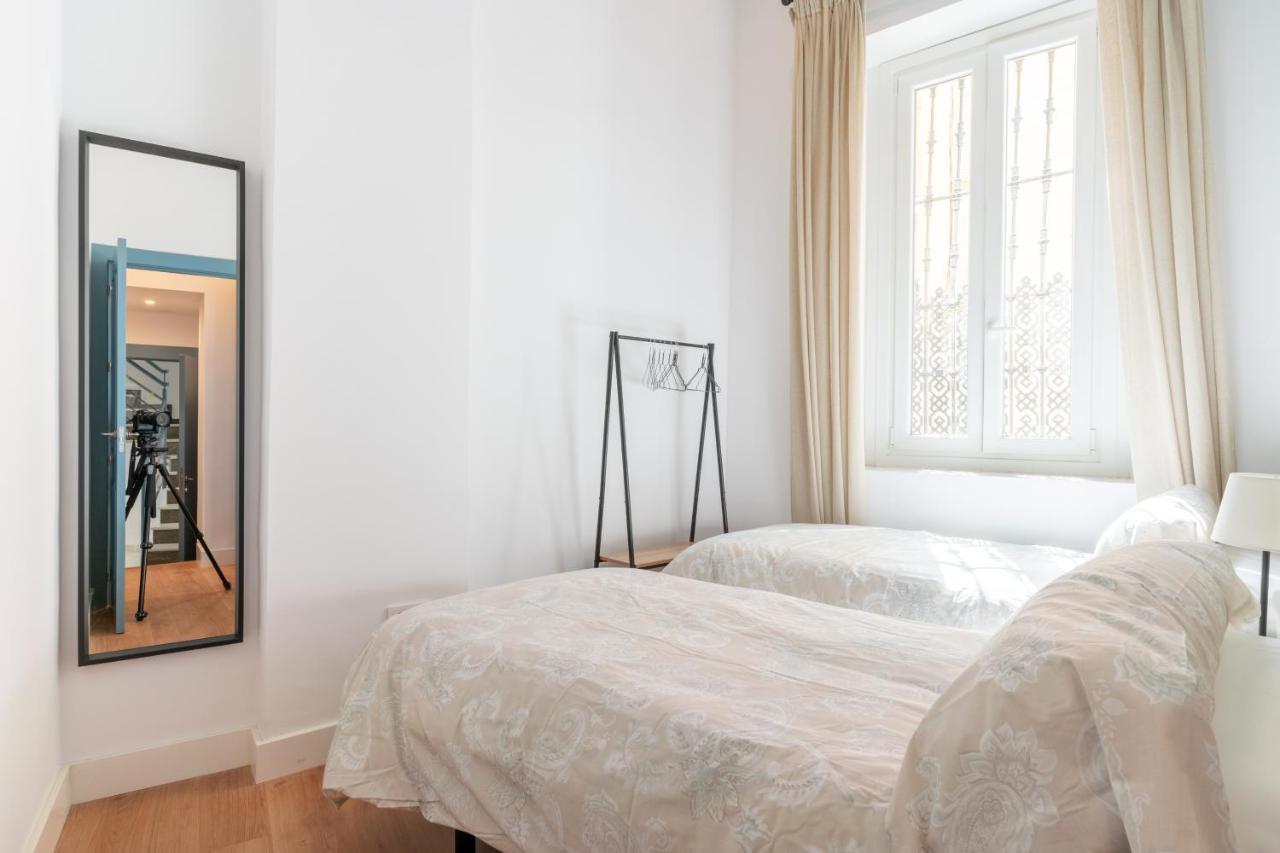 Apartamentos Leoncillos Севилья Экстерьер фото