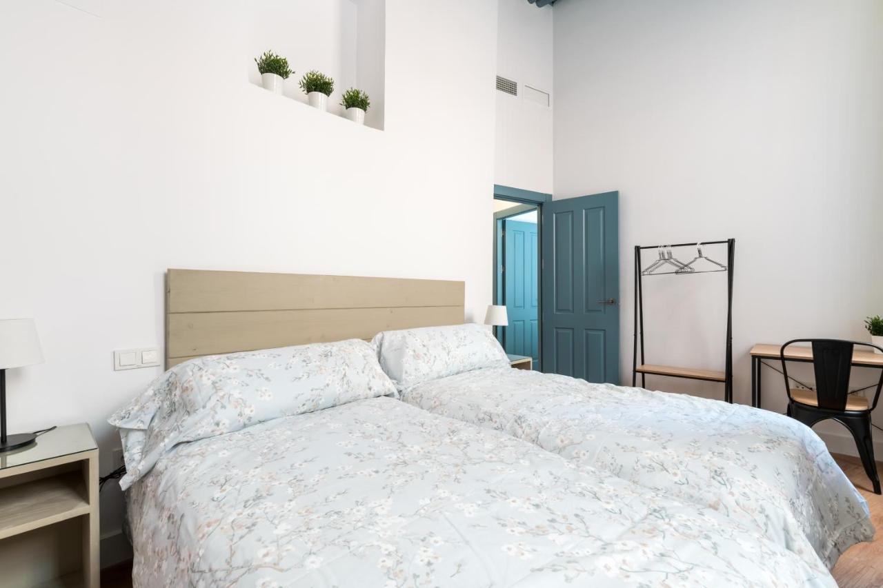 Apartamentos Leoncillos Севилья Экстерьер фото